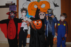Hallow-003