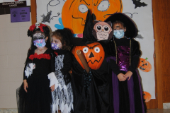 Hallow-005